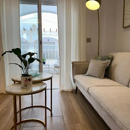 4min # Marina Golf # Renovated # Wifi # Smart Tv Apartment