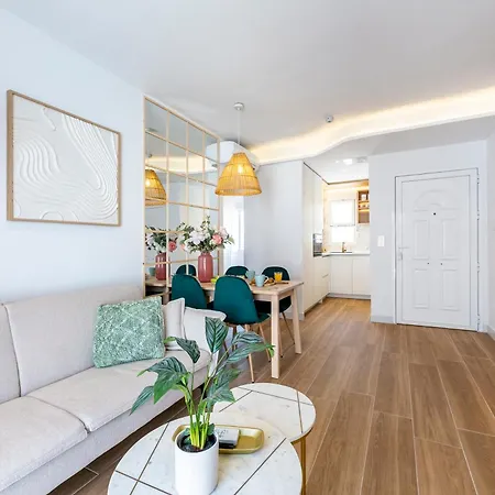 Apartment 4min # Marina Golf # Renovated # Wifi # Smart Tv *